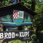 Dom wakacyjny House Provance Brod na Kupi